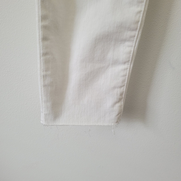 Madewell 9" High-Rise Skinny Crop Jeans in Pure White  Knee-Rip Edition Size 27 - Picture 8 of 16